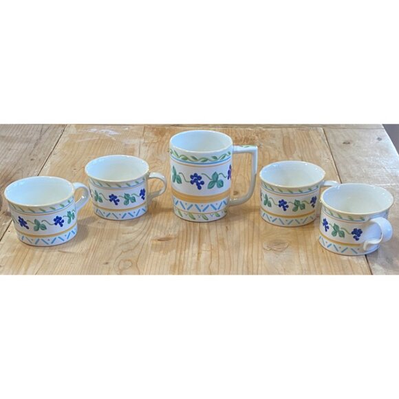 4 Mikasa Wine & Roses Coffee Cups / Mugs + 1 Large Mug CP010 Made In Malaysia - Picture 1 of 7